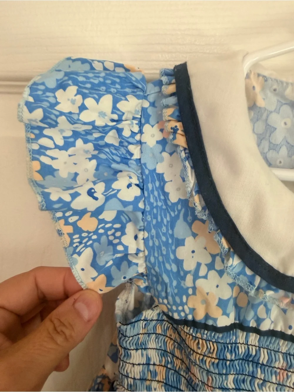 Vtg Girls Marie-Nicole blue floral smocked dress Size L (5T) White Collar Short